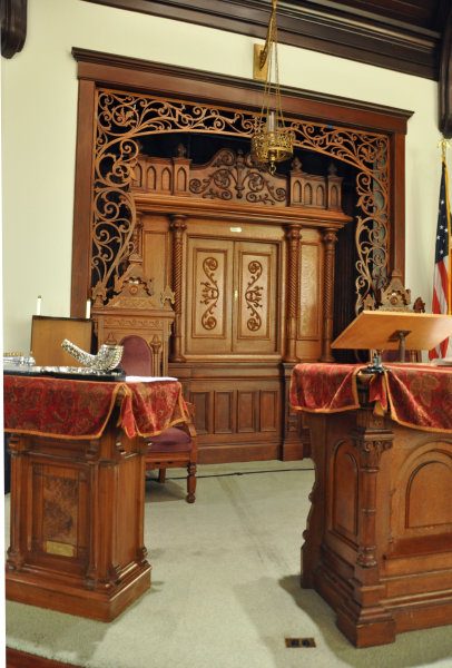 103 Lincoln Street SE