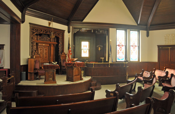 103 Lincoln Street SE