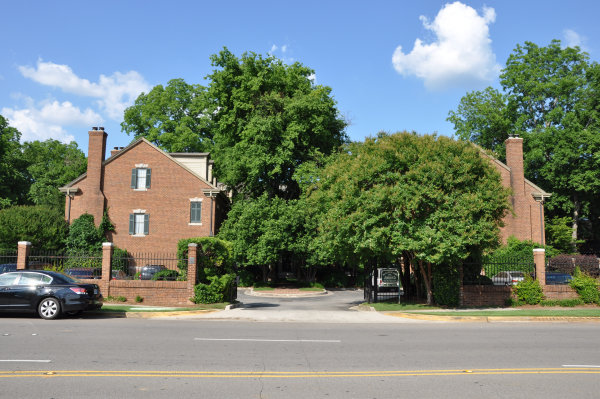 114 Lincoln Street NE
