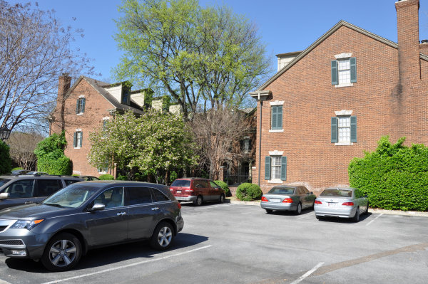 114 Lincoln Street NE