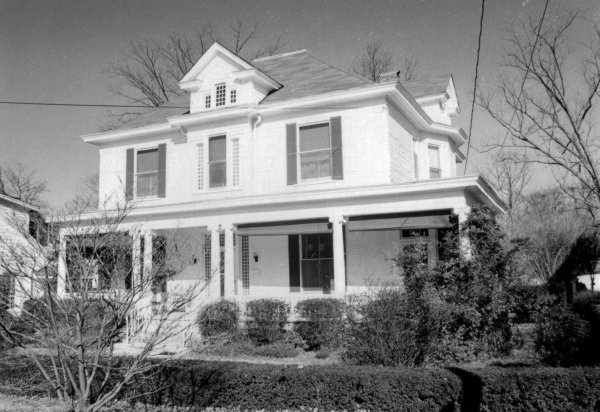 205 Lincoln Street SE