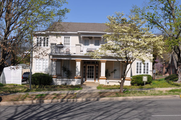 209 Lincoln Street SE