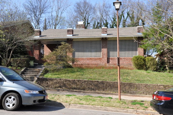 210 Lincoln Street SE