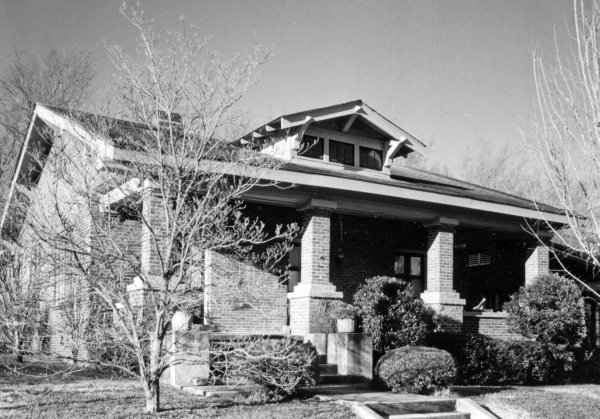 212 Lincoln Street SE