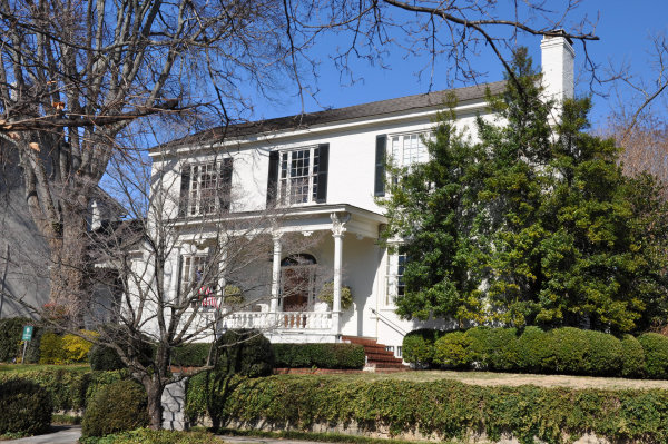 401 Lincoln Street SE