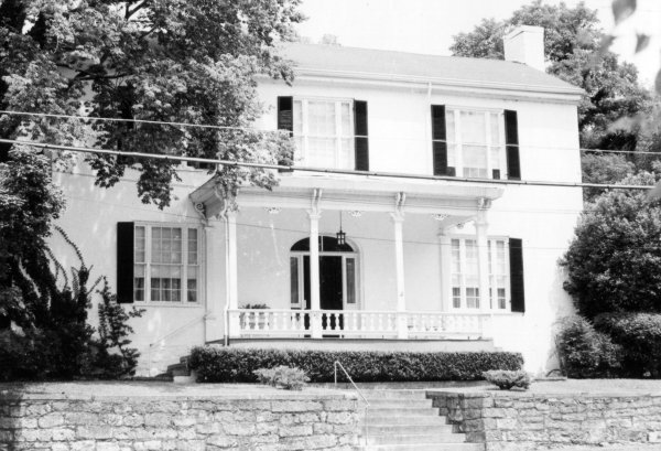 401 Lincoln Street SE