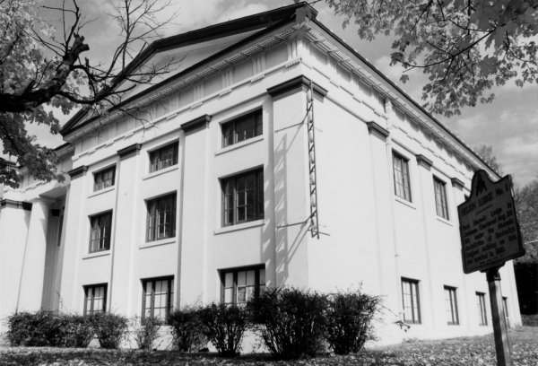 409 Lincoln Street SE