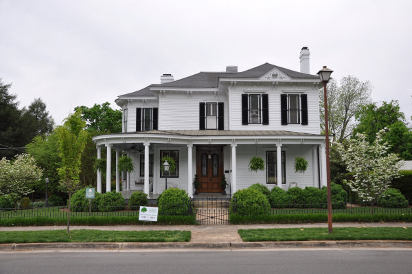 410 Lincoln Street SE