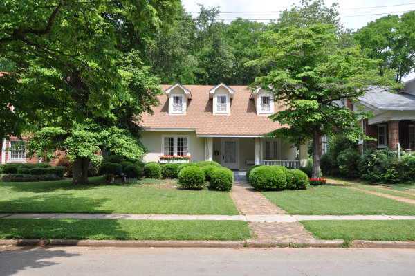 417 Locust Avenue SE