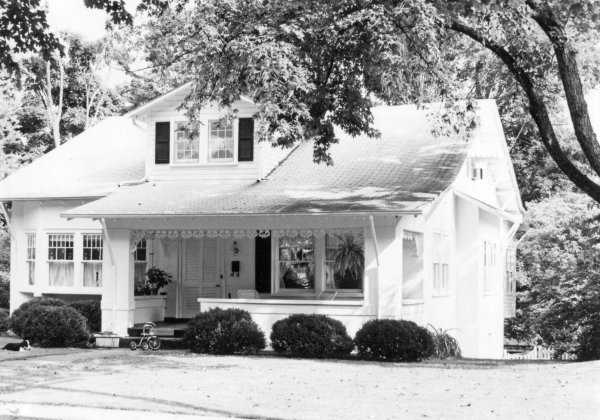 424 Locust Avenue SE