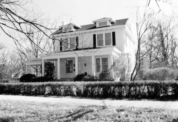 426 Locust Avenue SE