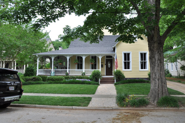 427 Locust Avenue SE
