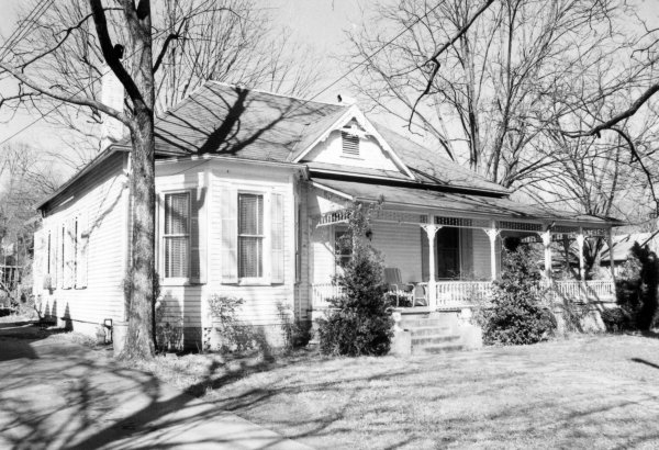 429 Locust Avenue SE