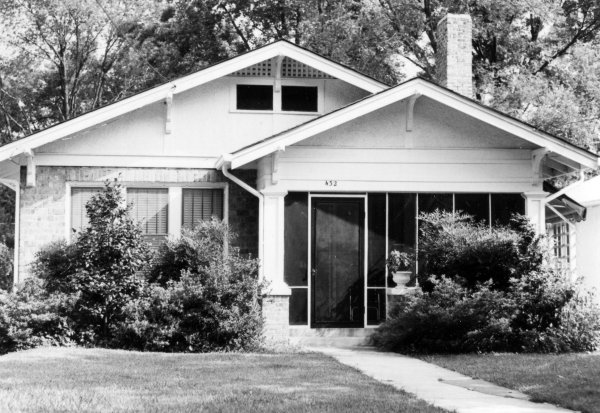 432 Locust Avenue SE