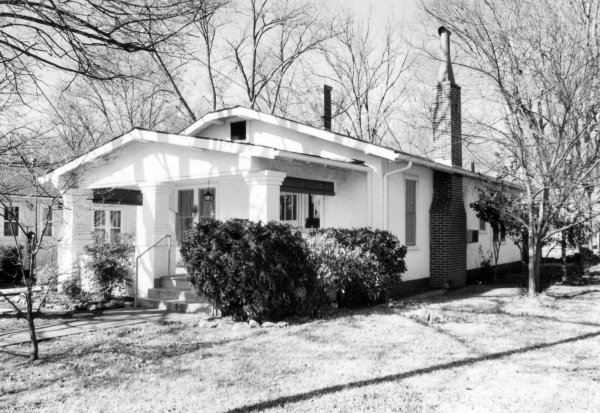 443 Locust Avenue SE