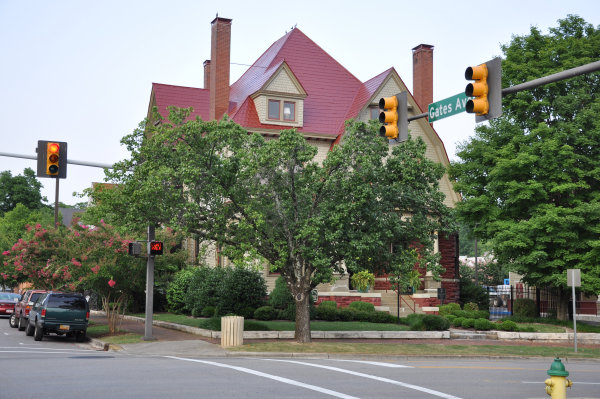 401 Madison Street S