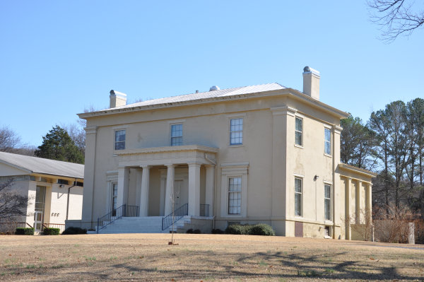 808 Maysville Road NE