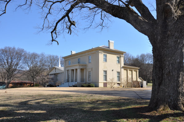 808 Maysville Road NE