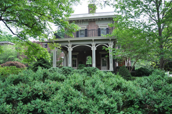 417 McClung Avenue SE