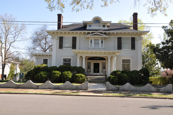 418 McClung Avenue SE