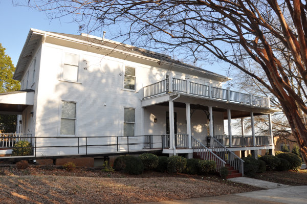 5031 Oakwood Road NW