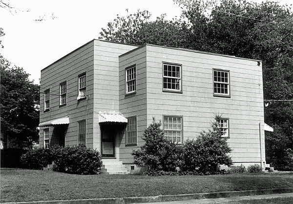 600 Clinton Avenue E