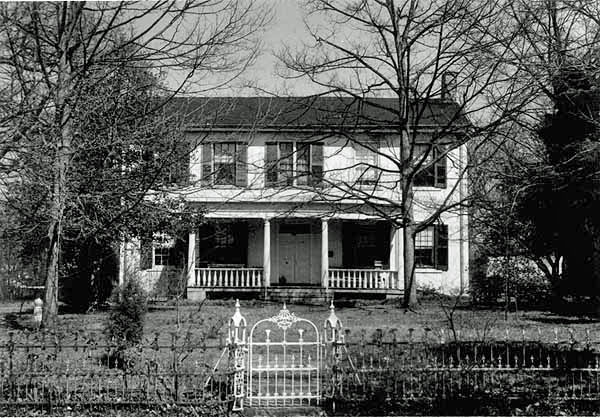 118 Calhoun Street NE