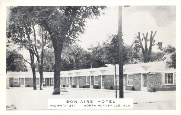 The Southpaw Postcard Collection - Hotels & Motels