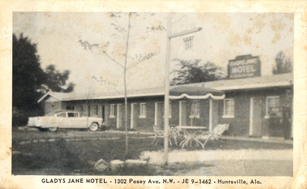 The Southpaw Postcard Collection - Hotels & Motels