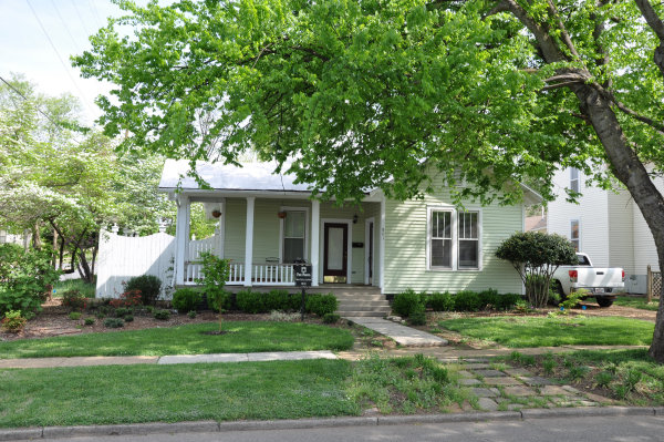 801 Pratt Avenue NE