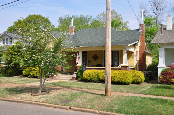 809 Pratt Avenue NE