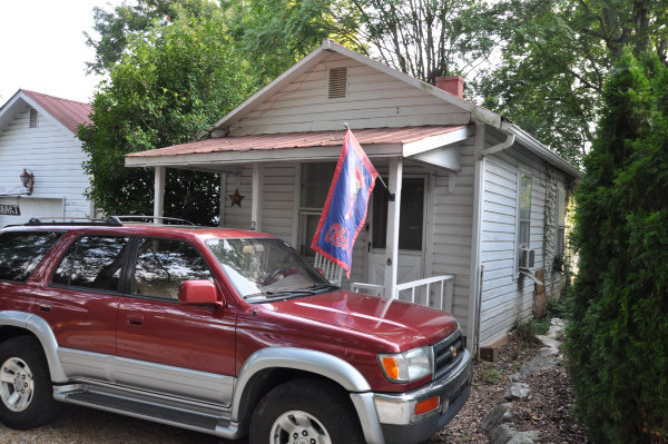 204 Price Alley NE