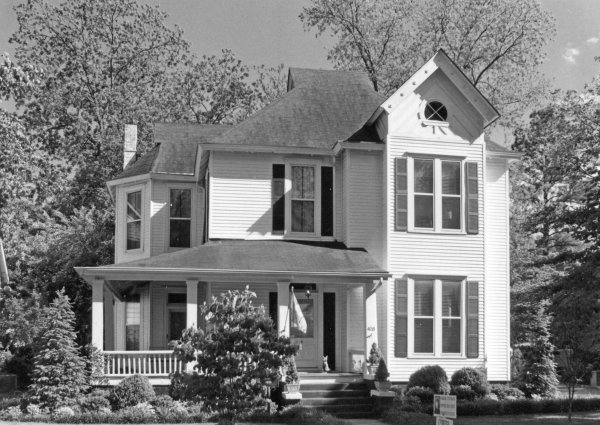 426 Randolph Avenue SE