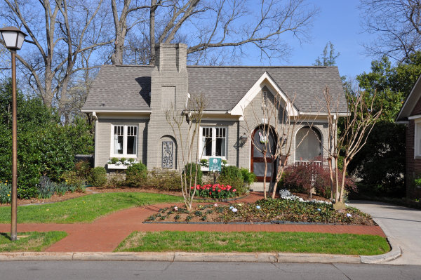 609 Randolph Avenue SE