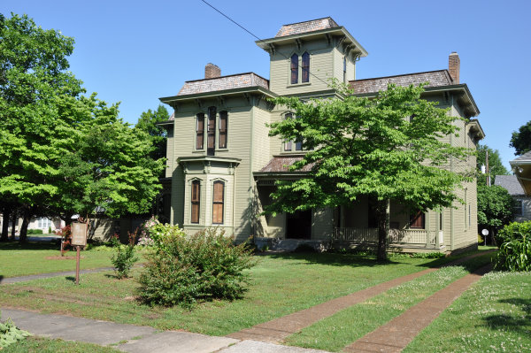 705 Randolph Avenue SE