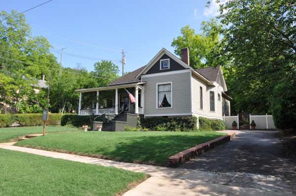 716 Randolph Avenue SE