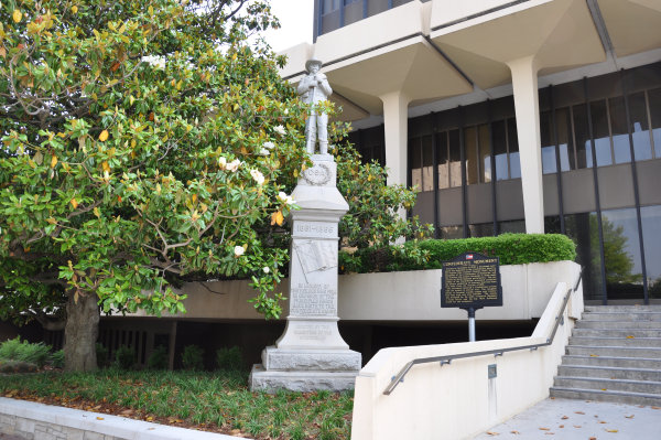 100 Courthouse Square