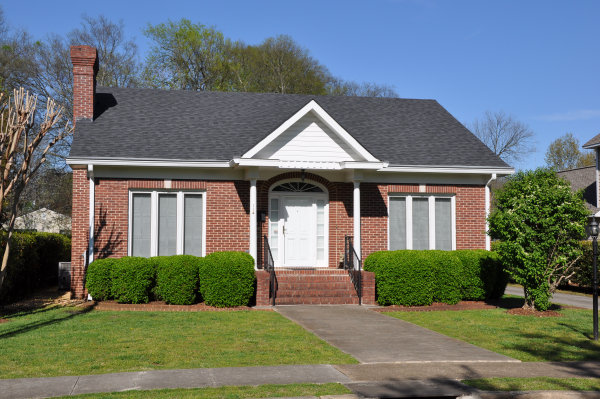 114 Steele Street NE