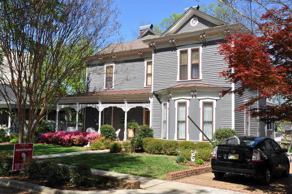 117 Walker Avenue NE