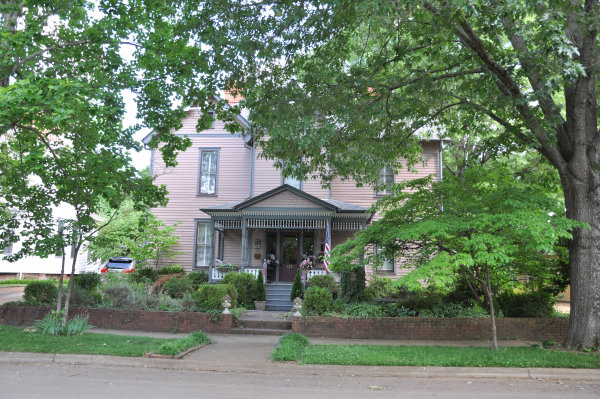 122 Walker Avenue NE