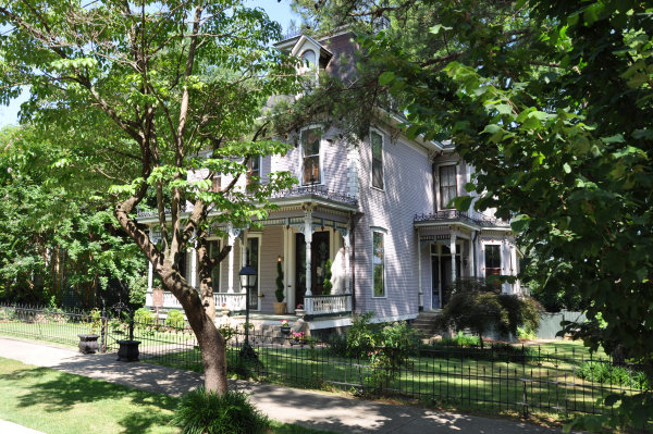 127 Walker Avenue NE