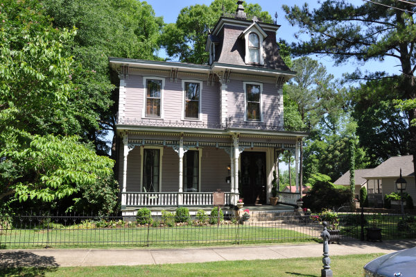 127 Walker Avenue NE