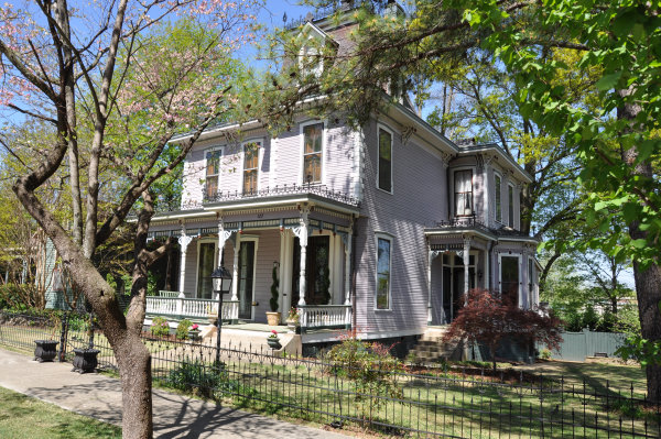 127 Walker Avenue NE
