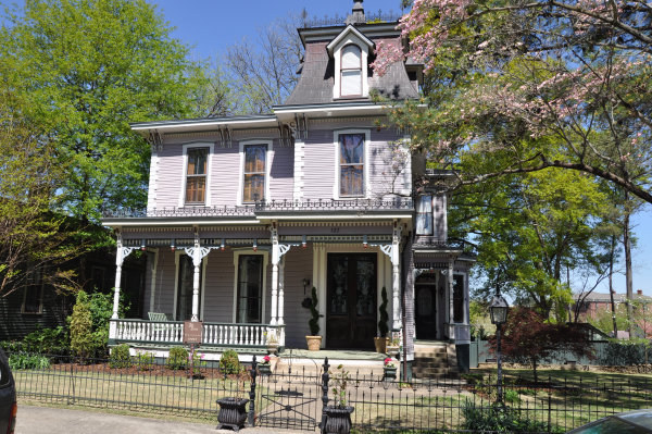 127 Walker Avenue NE