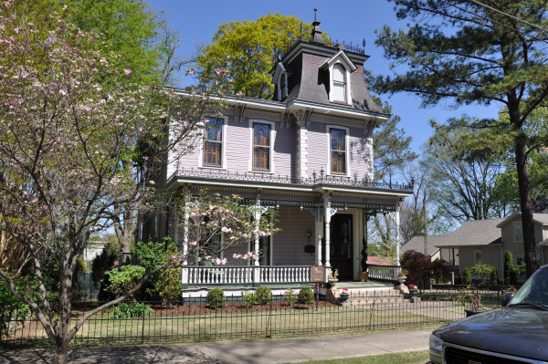 127 Walker Avenue NE