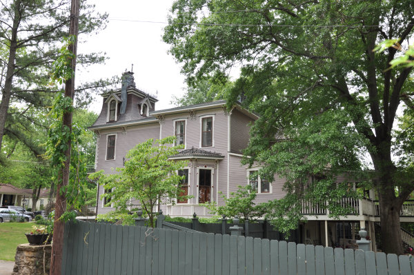 127 Walker Avenue NE