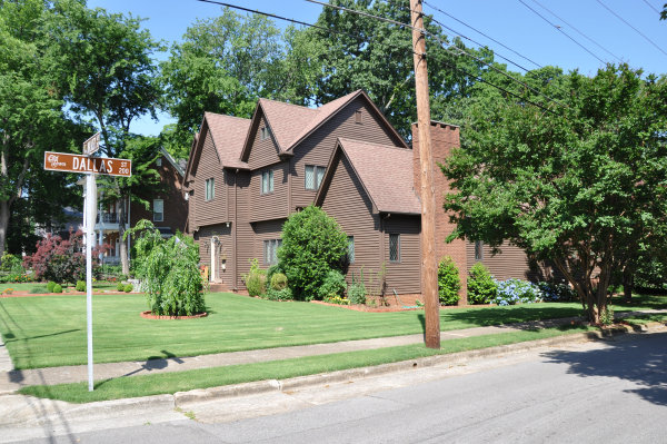 133 Walker Avenue NE