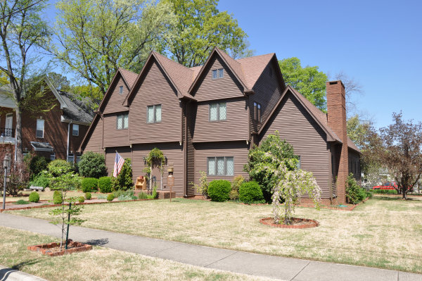 133 Walker Avenue NE