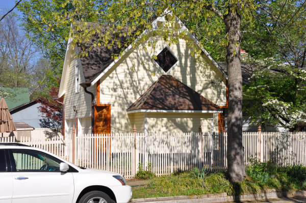 200 Walker Avenue NE