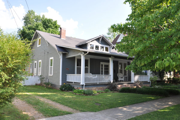 202 Walker Avenue NE